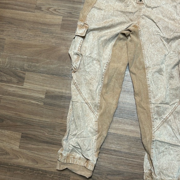 Free People Movement NEW women’s soft khaki tan cargo overalls
Size s - Picture 4 of 7